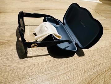 Gucci Sunglasses (Like New) ️ beschikbaar voor biedingen