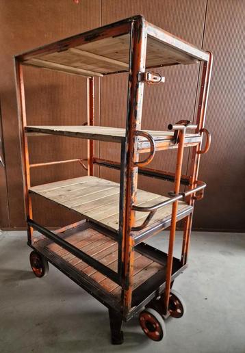 industriële fabrieks trolley  beschikbaar voor biedingen