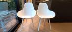 2 witte kuipstoelen te koop met metalen poten, Ophalen, Zo goed als nieuw, Wit