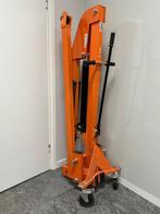 Werkplaatskraan vermogen 900 kg, Ophalen, Zo goed als nieuw, Handmatig