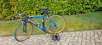 racefiets beschikbaar voor biedingen