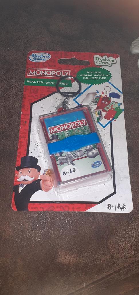 Monopoly Mini Keychain - Nieuw!, Hobby en Vrije tijd, Gezelschapsspellen | Bordspellen, Nieuw, Een of twee spelers, Drie of vier spelers