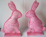 roze decoratie paas hazen op voet - metaal, Ophalen of Verzenden, Zo goed als nieuw