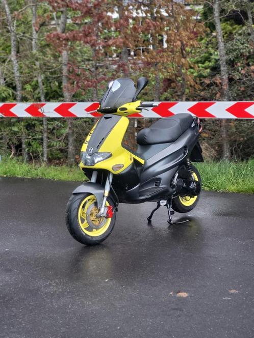 Gilera runner sp pro 70cc, Fietsen en Brommers, Scooters | Piaggio, Zo goed als nieuw, Overige modellen, Maximaal 25 km/u, Tweetakt