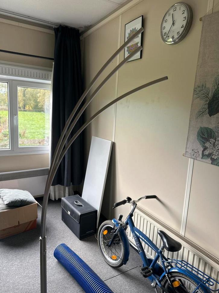 Stijlvolle Staande Lamp met LED Verlichting, Huis en Inrichting, Lampen | Vloerlampen, Gebruikt, 150 tot 200 cm, Metaal, Ophalen