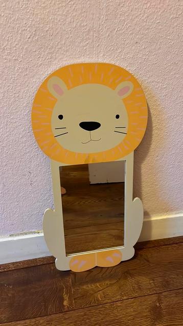 Super leuke kinder spiegel beschikbaar voor biedingen