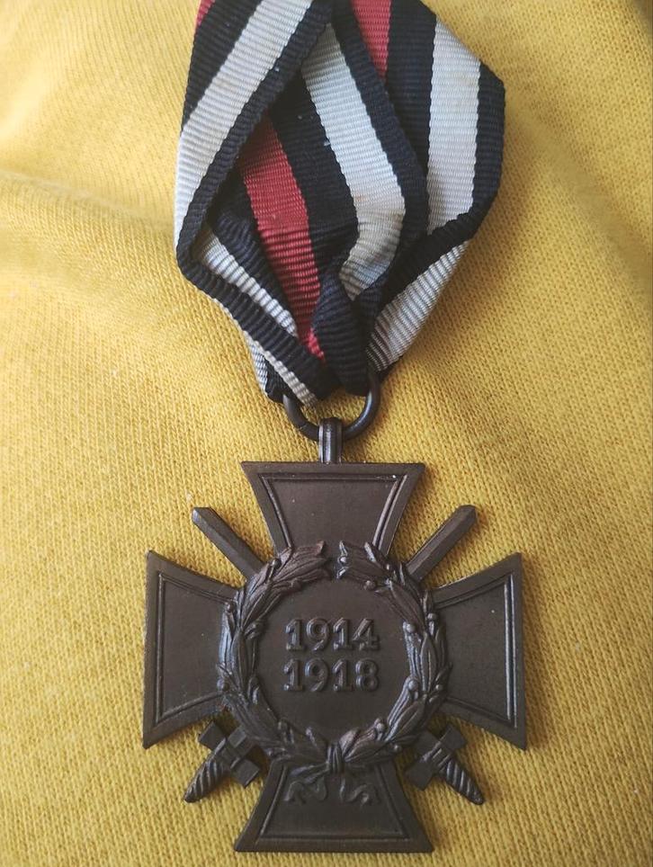 WW1 Duits Herdenkingskruis met Zwaarden, Postzegels en Munten, Penningen en Medailles, Brons, Buitenland, Ophalen of Verzenden