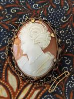 Mooie oude broche of speld uit Engeland met een camee 4 cm., Ophalen of Verzenden