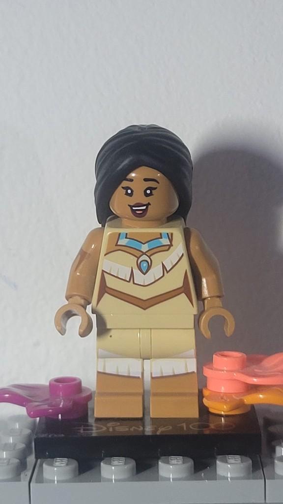 LEGO Minifigure- Pocahontas, Disney 100-In zeer goede staat, Kinderen en Baby's, Speelgoed | Duplo en Lego, Zo goed als nieuw