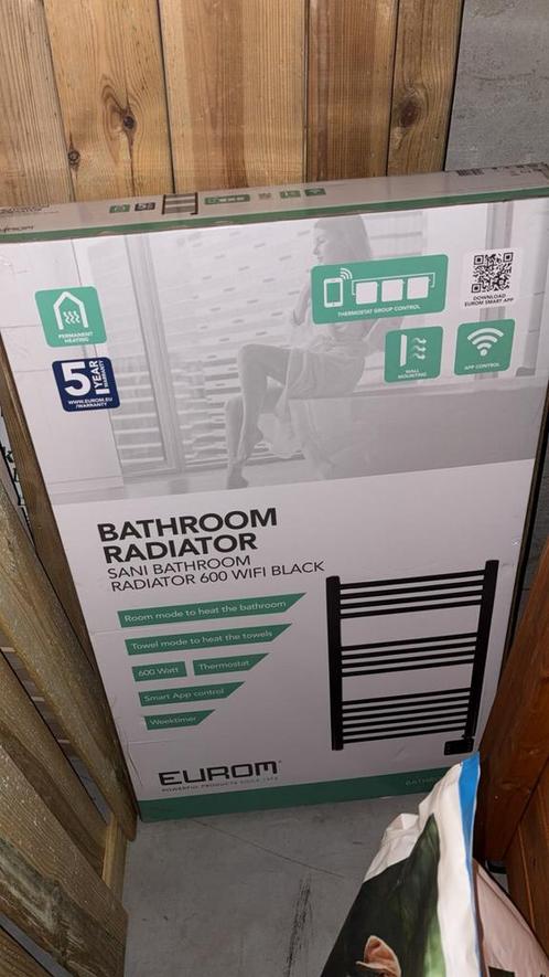 EuroM radiator badkamer zwart nieuw, Doe-het-zelf en Verbouw, Verwarming en Radiatoren, Zo goed als nieuw, Radiator, 80 cm of meer
