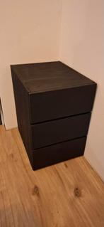 Zwart houten nachtkastje met 3 lades, Huis en Inrichting, Woonaccessoires | Kisten, Ophalen, Gebruikt, 50 tot 100 cm, 50 tot 75 cm