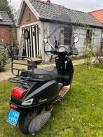 Klusscooter Zwarte GTS Toscana, Fietsen en Brommers, Snorfietsen en Snorscooters, Ophalen, Gebruikt, Benzine, Overige merken