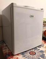 Koelkast merk PRIMO (Z.G.A.N), Ophalen, Met vriesvak, Minder dan 45 cm, Minder dan 85 cm