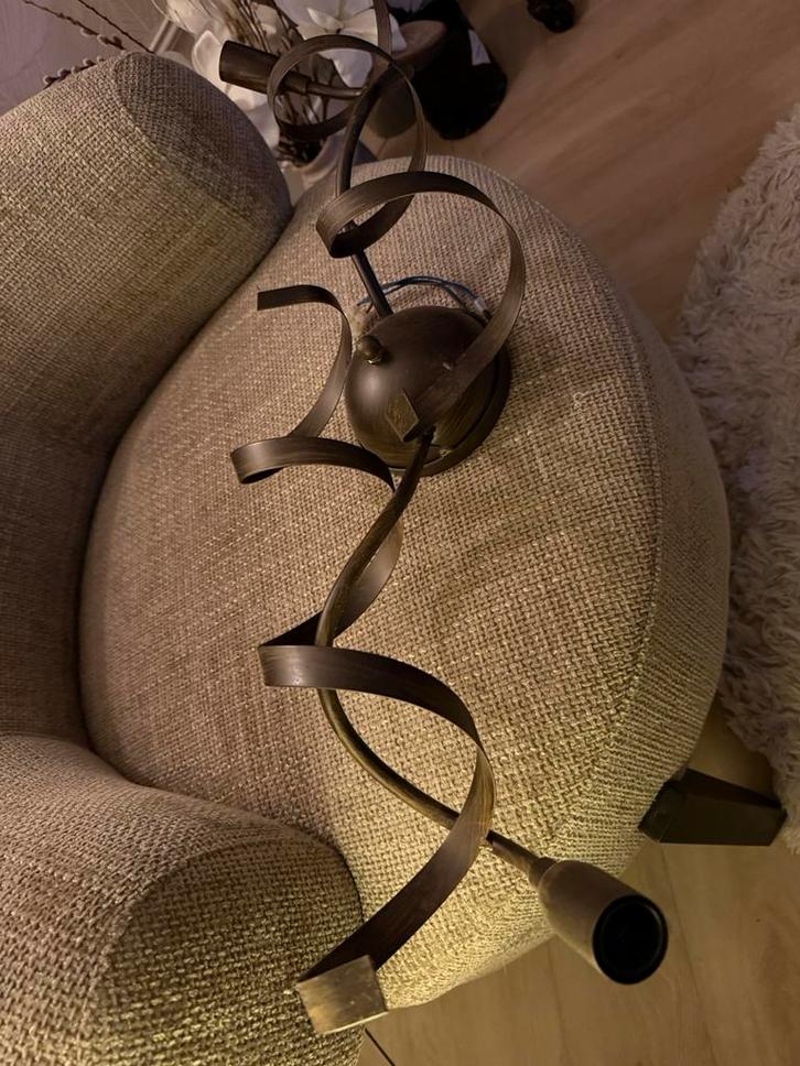 Bronzen plafondlamp met gedraaide linten, Huis en Inrichting, Lampen | Wandlampen, Gebruikt, Metaal, Ophalen