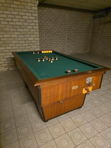 Oude Jodek Biljarttafel beschikbaar voor biedingen
