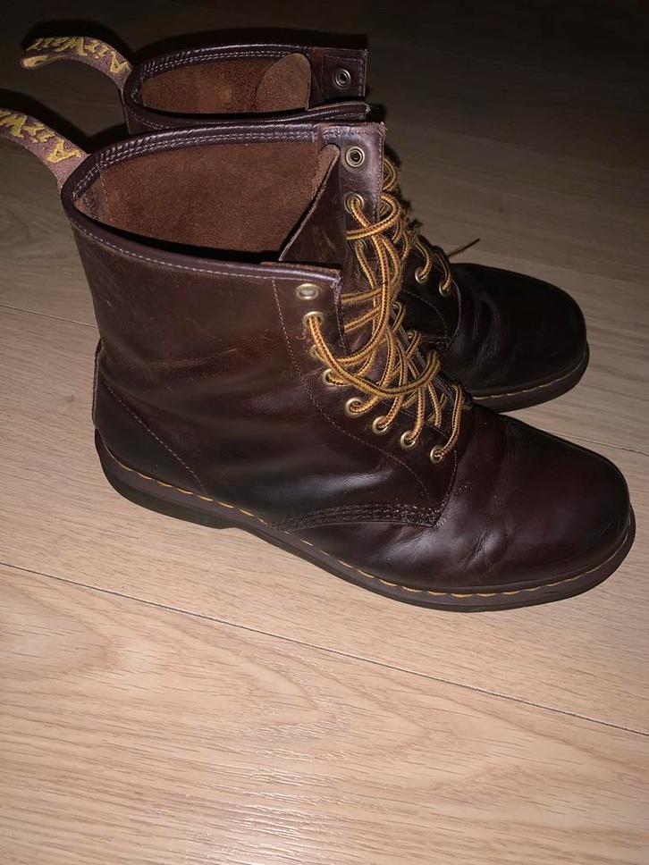 Dr. Martens Boots maat 47 - Klassieke Stijl!, Kleding | Heren, Schoenen, Zo goed als nieuw, Boots, Bruin, Ophalen of Verzenden