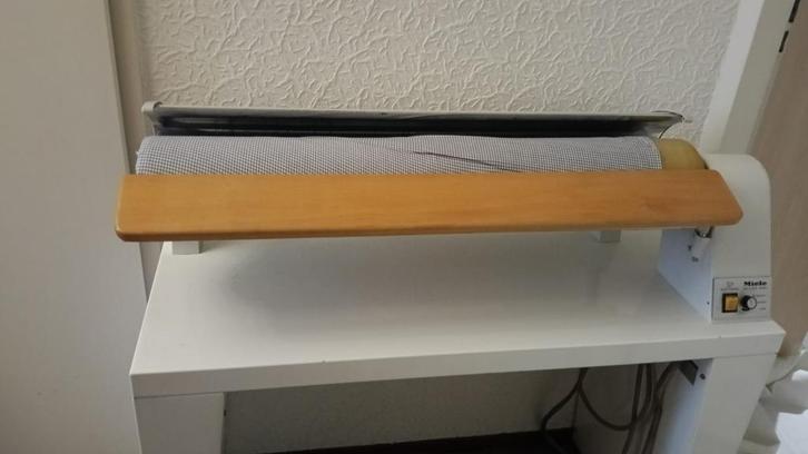 Miele Deluxe Strijkmachine - Perfect Gestreken!, Witgoed en Apparatuur, Strijkijzers en Strijkplanken, Gebruikt, Ophalen