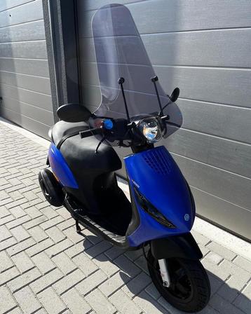 Piaggio Zip iGet Blauw beschikbaar voor biedingen