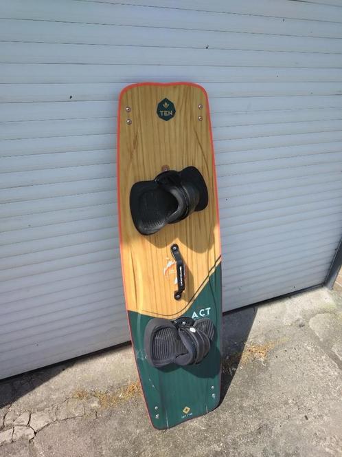 kiteboard, Watersport en Boten, Kitesurfen, Zo goed als nieuw, Kiteboard, Twintip, Ophalen