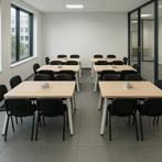 Bureaus / stoelen / kantoormeubilair/ kantine / werkplek, Ophalen, Zo goed als nieuw