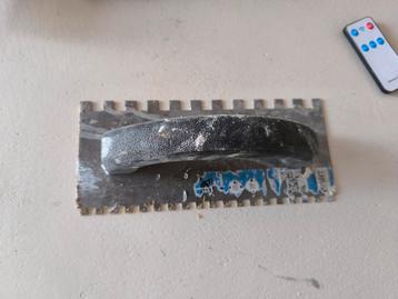 Lijmspaan beschikbaar voor biedingen