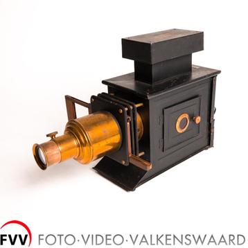 toverlantaarn + vierkante dia's + lamp + houten kist beschikbaar voor biedingen