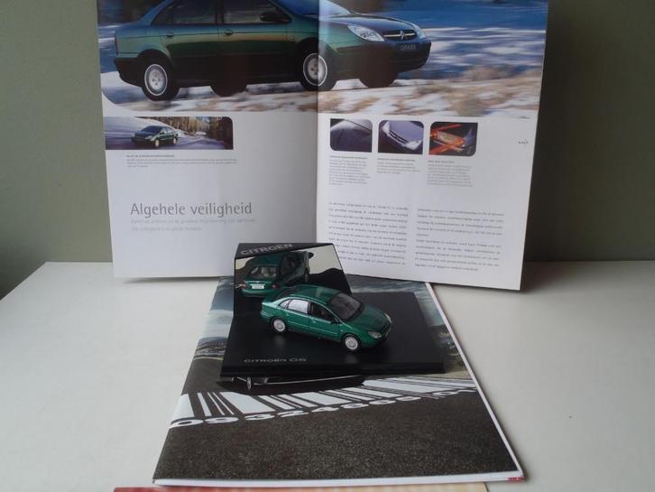 Norev 1:43 Citroën C5 met unieke introductiemap 2001, Hobby en Vrije tijd, Modelauto's | 1:43, Zo goed als nieuw, Auto, Norev