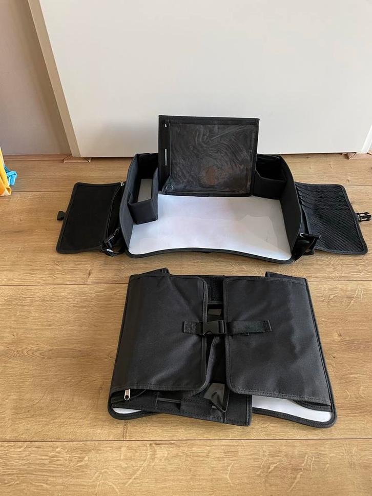 1 Auto Reistafel Kinderen - Zo goed als nieuw, Kinderen en Baby's, Overige Kinderen en Baby's, Zo goed als nieuw, Ophalen