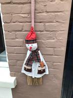 Bezem versierd als sneeuwmn., Ophalen, Gebruikt