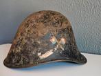 Originele Nederlandse ww2 helm met camo, Verzamelen, Militaria | Algemeen, Ophalen of Verzenden, Landmacht, Nederland, Helm of Baret