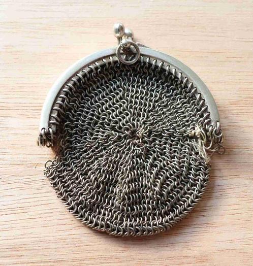 Antiek maliënkolder portemonnee mesh metaal zeldzame vondst, Antiek en Kunst, Antiek | Kleding en Accessoires, Ophalen of Verzenden