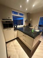 T VORM EILAND KEUKEN + APPARATUUR, Huis en Inrichting, Keuken | Complete keukens, Ophalen, Wit, Met kookeiland, Graniet of Steen