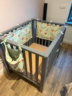 TWF box Timo grijs incl matras en accessoires, Kinderen en Baby's, Boxen, Ophalen, Gebruikt, Vierkant, In hoogte verstelbaar