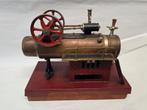 Tk zoldervondst stoommachine Doll met originele brander, Antiek en Kunst, Antiek | Speelgoed, Ophalen of Verzenden