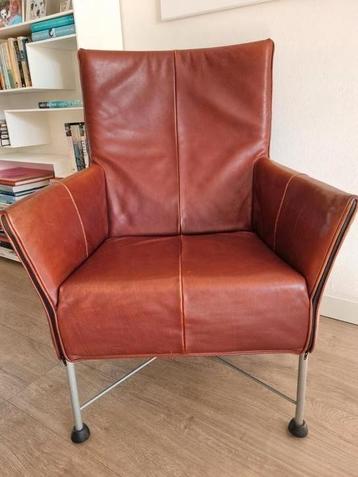 Prachtige Charly fauteuil van Montis. Kleur bruin /roodbruin beschikbaar voor biedingen