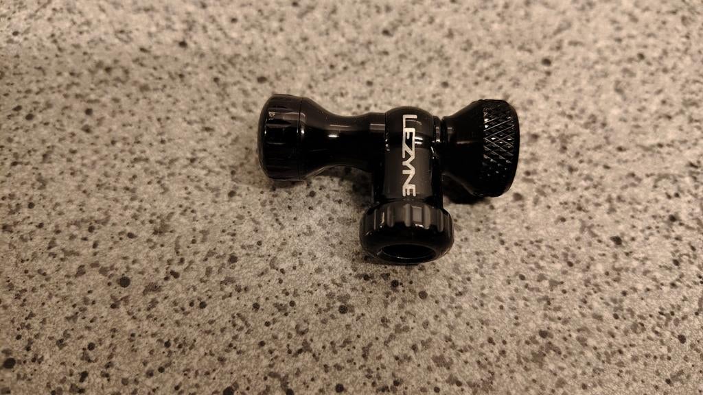 Lezyne control drive CO2 pompje + 7 patronen, Ophalen of Verzenden, Overige typen