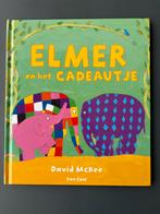 Elmer en het Cadeautje - David McKee, Ophalen of Verzenden, Zo goed als nieuw, Sprookjes