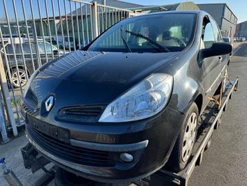 Renault Clio 1.2-16V 2008 veel onderdelen voorradig  beschikbaar voor biedingen