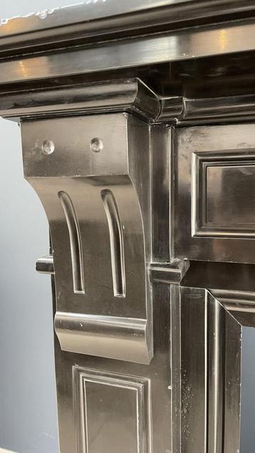 Originele zwart marmeren schouw herenhuis openhaard mantel beschikbaar voor biedingen