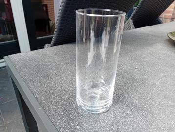 3 Nieuwe Glazen Vazen  beschikbaar voor biedingen