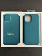 Apple iPhone 11 Pro leather folio peacock (nieuw), Ophalen, Nieuw, IPhone 11 Pro, Hoesje of Tasje