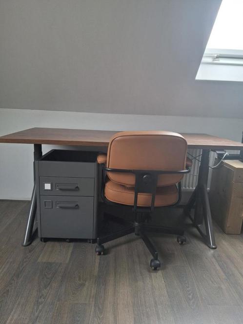 Bureau en archiefkast, Huis en Inrichting, Bureaustoelen, Zo goed als nieuw, Grijs, Ophalen