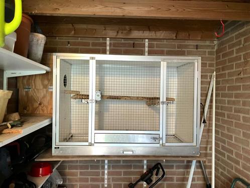 Uitvlieg/broedkooi, Dieren en Toebehoren, Vogels | Hokken en Kooien, Zo goed als nieuw, Broedkooi of Kweekkooi, Kunststof, Ophalen