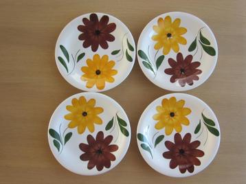 Italy 4 handbeschild. borden wit-bruin-geel-groen D25,5 H3cm beschikbaar voor biedingen