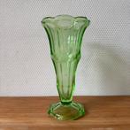 Antieke Groen Pers Glazen Vaas, Art Deco, Vintage, Glaskunst, Antiek en Kunst, Antiek | Vazen, Ophalen of Verzenden