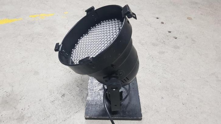 12x led par met quicklock haak en voet, Muziek en Instrumenten, Licht en Laser, Gebruikt, Licht, Kleur, Stroboscoopeffect, Ophalen