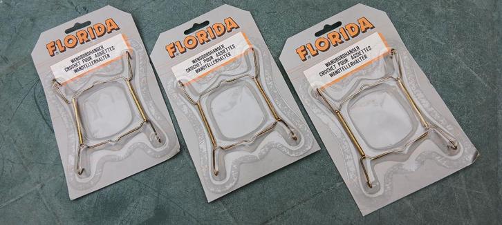 Vintage wandbordhangers 3 stuks NEW OLD STOCK, Huis en Inrichting, Woonaccessoires | Overige, Nieuw, Ophalen of Verzenden