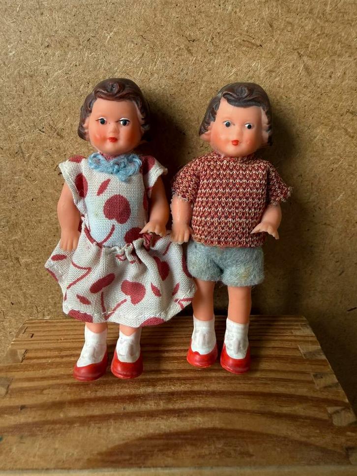 4,00 pst - ARI pop - ca 8cm - rubber, Verzamelen, Poppenhuizen en Toebehoren, Zo goed als nieuw, Poppenhuis, Ophalen of Verzenden