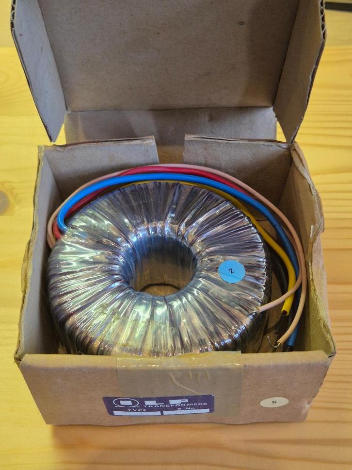 Ringkerntrafo met 2x wikkeling 15 V/10 A | 300VA  - Nieuw -, Hobby en Vrije tijd, Elektronica-componenten, Zo goed als nieuw, Ophalen