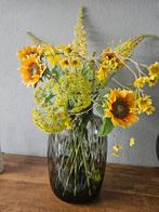 Vaas met Sikka bloemen - Zeer Goede Staat, Huis en Inrichting, Overige kleuren, Ophalen of Verzenden, Minder dan 50 cm, Glas